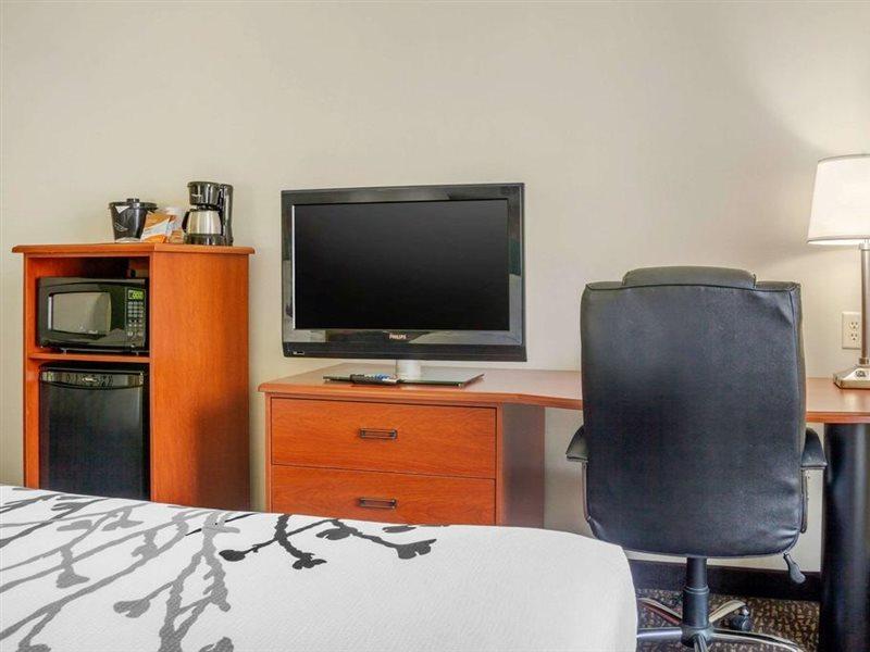 Hotel Sleep & Airport 2*